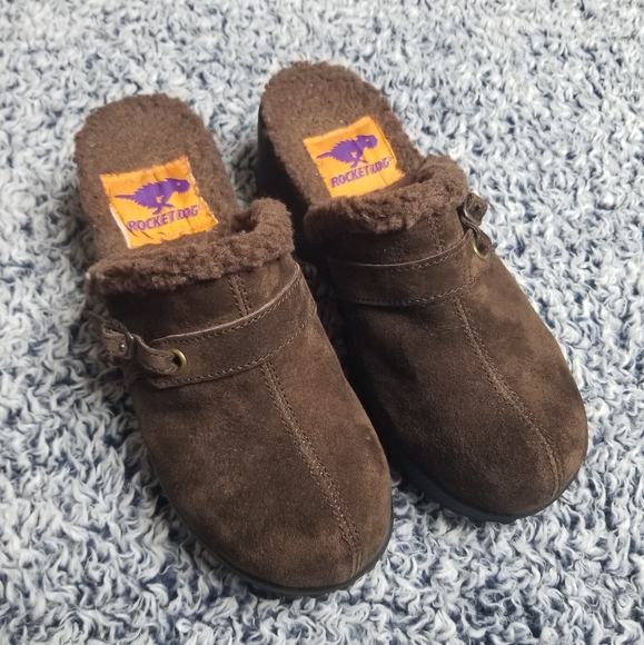 Rocket Dog Fuzzy Slip On Clogs - Picture 1 of 8